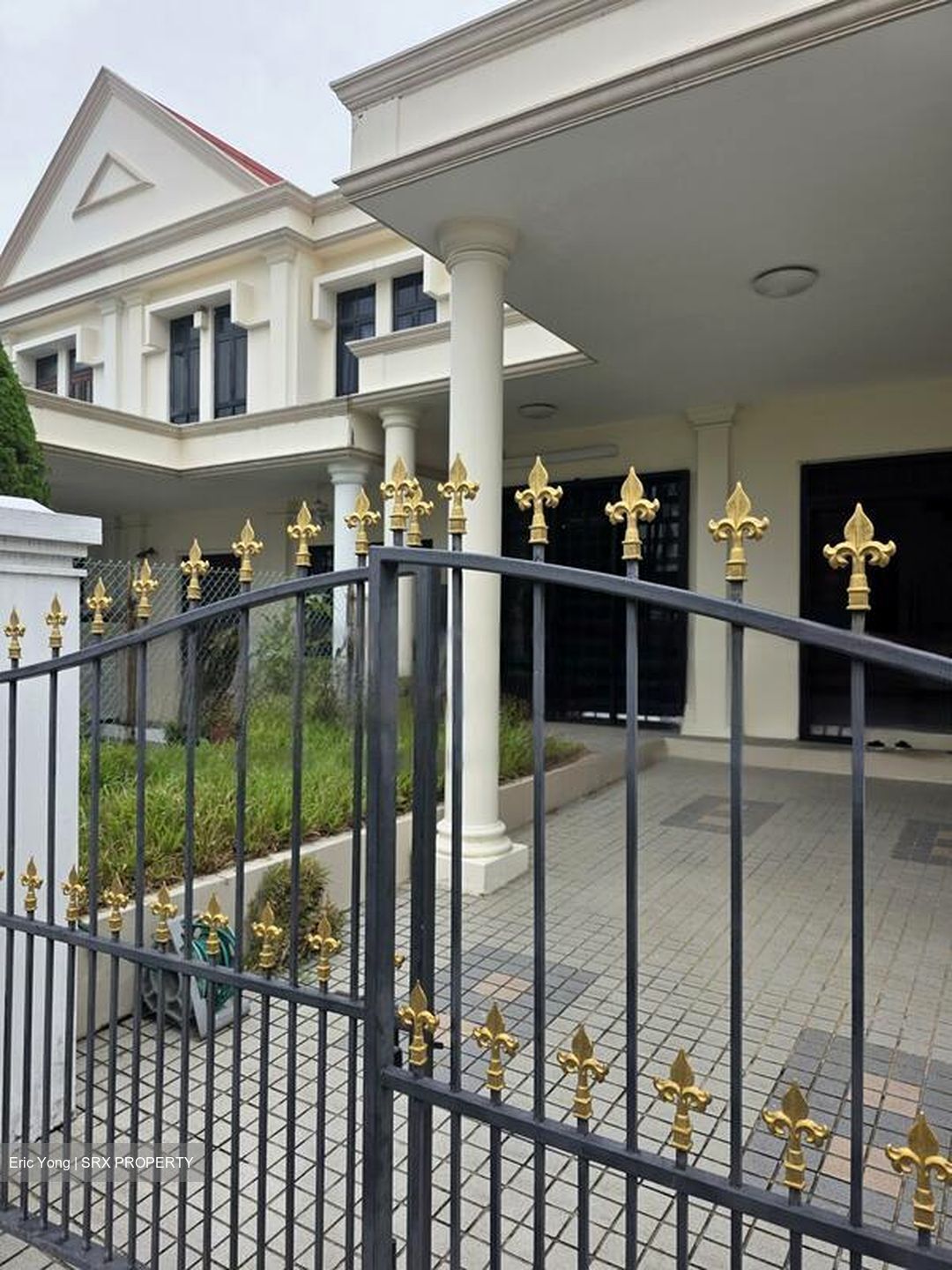 Stratton Drive (D28), Terrace #486340771